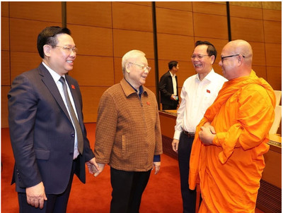 Tổng Bí thư Nguyễn Phú Trọng đến dự phiên thảo luận của Quốc hội