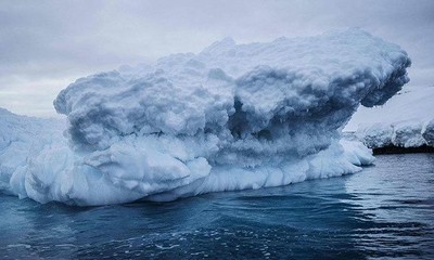 Tảng băng trôi lớn nhất thế giới bắt đầu di chuyển sau hơn 3 thập kỷ
