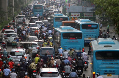 Hà Nội: Cắt giảm 4.000 nhân viên phục vụ xe buýt