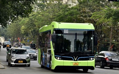 Nỗ lực xanh hóa mạng lưới xe buýt tại Hà Nội vào năm 2035
