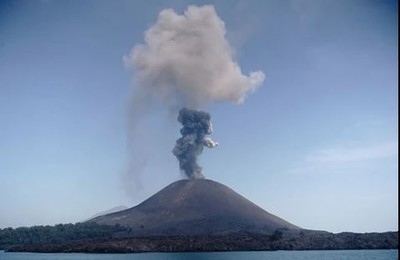 Indonesia: Núi lửa Marapi phun trào, cột tro bụi cao 3000m