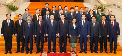 Chủ tịch Quốc hội Vương Đình Huệ hội kiến Tổng Bí thư, Chủ tịch nước Lào