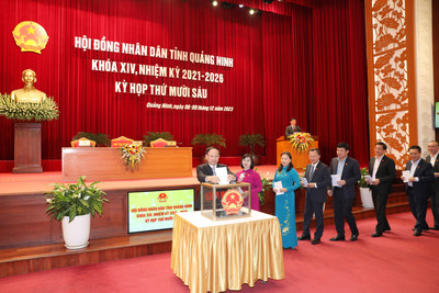 Quảng Ninh: Bí thư và Chủ tịch UBND tỉnh đạt 100% số phiếu tín nhiệm cao