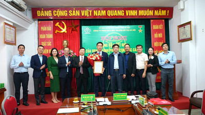 Ông Phạm Văn Đức giữ chức Tổng Giám đốc Công ty TNHH MTV Môi trường Đô thị Hà Nội