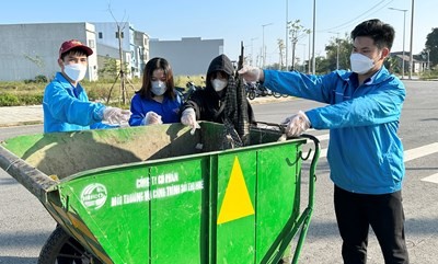 Thừa Thiên Huế: Hơn 300 đoàn viên, thanh niên tham gia dọn dẹp rác thải