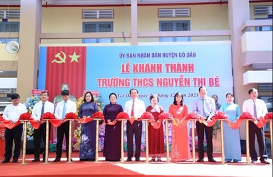 Lễ khánh thành trường THCS Nguyễn Thị Bé ở Tây Ninh