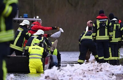Đức và Hà Lan gia cố đê điều ứng phó lũ lụt sau những trận mưa lớn