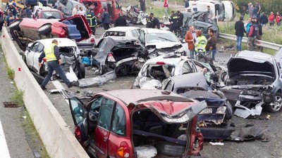 Mỹ: 35 xe ô tô đâm liên hoàn gây thương vong tại California