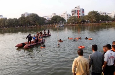 Ấn Độ: Lật thuyền khiến ít nhất 12 người thiệt mạng