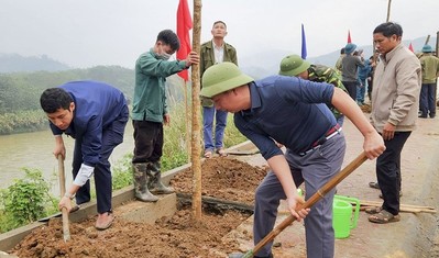 Lào Cai: Phát động ra quân trồng cây xuân Giáp Thìn 2024 tại Bát Xát