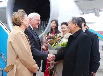 Tổng thống Đức và Phu nhân đến Hà Nội, bắt đầu thăm Việt Nam