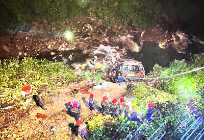 Đà Nẵng: Xe khách lao xuống vực ở cao tốc La Sơn- Túy Loan, nhiều người thương vong