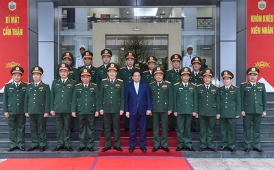 Thủ tướng Phạm Minh Chính thăm, chúc Tết, kiểm tra công tác sẵn sàng chiến đấu của Tổng cục 2