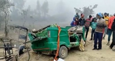 Ấn Độ: Va chạm giữa xe chở khách và xe container, ít nhất 12 người thiệt mạng
