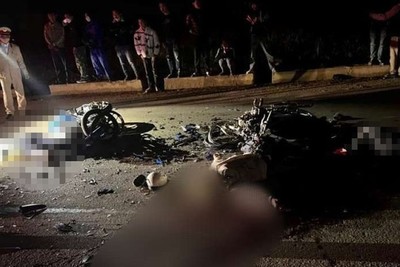 Hai xe máy đối đầu trên đường mòn Hồ Chí Minh, 3 thanh niên tử vong