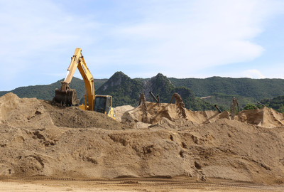 Quảng Bình yêu cầu các đơn vị khai thác khoáng sản đúng thiết kế, ranh giới