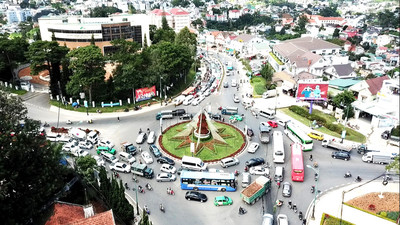 Lâm Đồng: Thí điểm sử dụng xe điện chở khách tham quan thành phố Đà Lạt