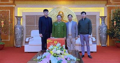 Bắc Giang: Thứ trưởng Bộ Công an Nguyễn Văn Long chúc tết tại huyện Tân Yên