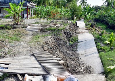 Cà Mau: Nhiều tuyến đường bị sụt lún do hạn hán gây thiệt hại trên 9 tỷ đồng