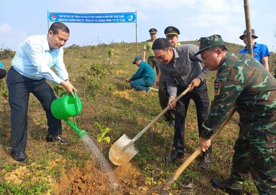 Huyện Mai Châu (Hoà Bình) phát động “Tết trồng cây đời đời nhớ ơn Bác Hồ” 