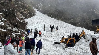 Ấn Độ: Lở tuyết tại Kashmir làm nhiều người mắc kẹt
