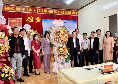 Gia Lai: Phó Chủ tịch tỉnh thăm, chúc mừng ngành Y tế nhân Ngày Thầy thuốc Việt Nam