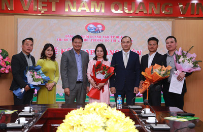 Chi bộ Tạp chí Môi trường và Đô thị Việt Nam tổ chức Lễ kết nạp đảng viên mới năm 2024