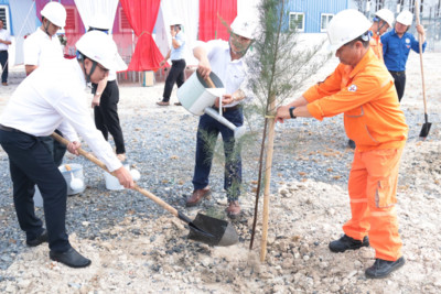 Nhà máy Nhiệt điện Vĩnh Tân 4 phát động Tết trồng cây