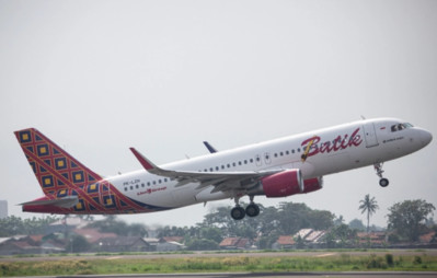 Indonesia điều tra vụ 2 phi công ngủ quên 28 phút trong chuyến bay