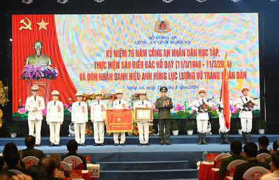 Công an Nghệ An nhận danh hiệu Anh hùng lực lượng vũ trang nhân dân