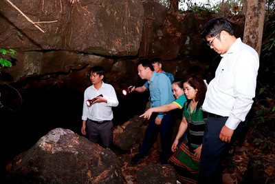 Bộ trưởng Bộ Tài nguyên và Môi trường khảo sát Công viên địa chất toàn cầu Đắk Nông