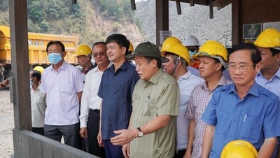 Quảng Trị: Đoàn đại biểu cấp cao tham quan thực địa mỏ than Kaleum tại nước bạn Lào
