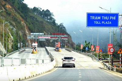 Dừng thu phí tuyến đường BOT nối cao tốc Nội Bài - Lào Cai đến Sa Pa
