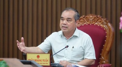 Ông Trần Hoàng Tuấn điều hành UBND tỉnh Quảng Ngãi