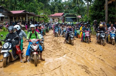 Indonesia: Lở đất khiến hàng trăm người phải đi sơ tán