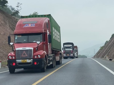 Từ ngày 4/4, những loại xe nào bị cấm lưu thông trên cao tốc Cam Lộ - La Sơn?