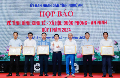 Tạp chí Môi trường và Đô thị- VPĐD Bắc Trung Bộ được nhận Bằng khen của Chủ tịch tỉnh Nghệ An