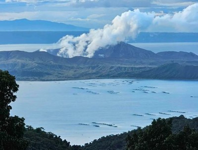 Philippines: Núi lửa Taal phun cột hơi nước hơn 2.000 m