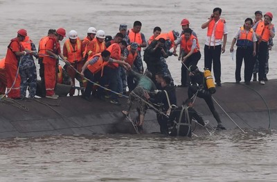 Trung Quốc: Đắm thuyền khiến 12 người thiệt mạng