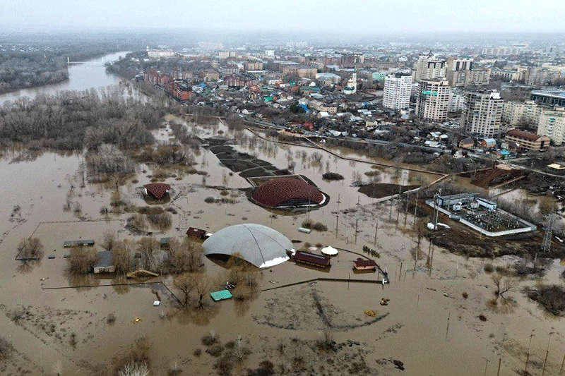 Cảnh báo tình hình lũ lụt nghiêm trọng tại Nga và Kazakhstan