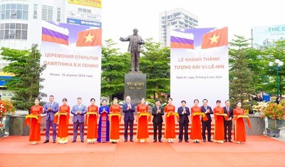 Nghệ An: Khánh thành tượng đài Lênin tại Thành phố Vinh