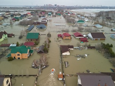 Nga: 1,3 tỉ mét khối nước lũ ào về, hàng trăm nghìn người sơ tán khẩn