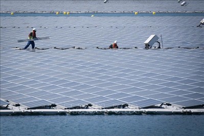 Liên minh châu Âu ký kết 'hiến chương điện mặt trời'