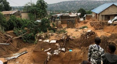 Mưa lũ nghiêm trọng kéo dài tán phá khu vực Đông Phi