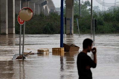 Trung Quốc nâng cảnh báo mưa dông ở tỉnh Quảng Đông lên mức cao nhất