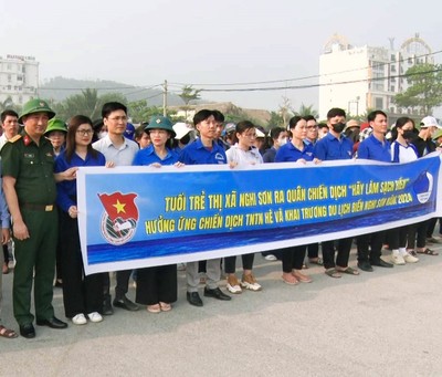 Thị xã Nghi Sơn ra quân tổng dọn vệ sinh môi trường Khu du lịch biển Hải Hòa