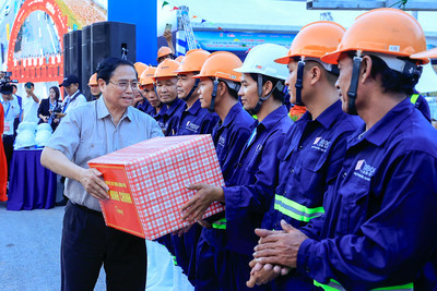 Thủ tướng Phạm Minh Chính dự lễ khánh thành 2 dự án huyết mạch