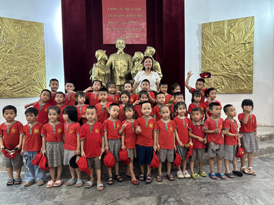 Hà Tĩnh: Trường Mầm non Bắc Hồng tổ chức buổi giã ngoại tại khu di tích Ngã ba Đồng Lộc