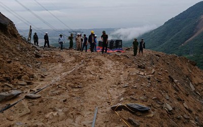 Thủ tướng Chính phủ yêu cầu tập trung khắc phục hậu quả sự cố sạt lở đất tại Hà Tĩnh