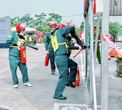 Thanh Trì (Hà Nội): Tổ chức hội thi nghiệp vụ chữa cháy và cứu nạn cứu hộ